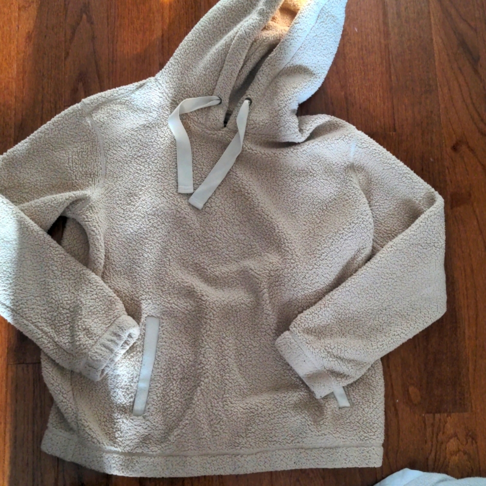 Abercrombie teddy bear hoody size M